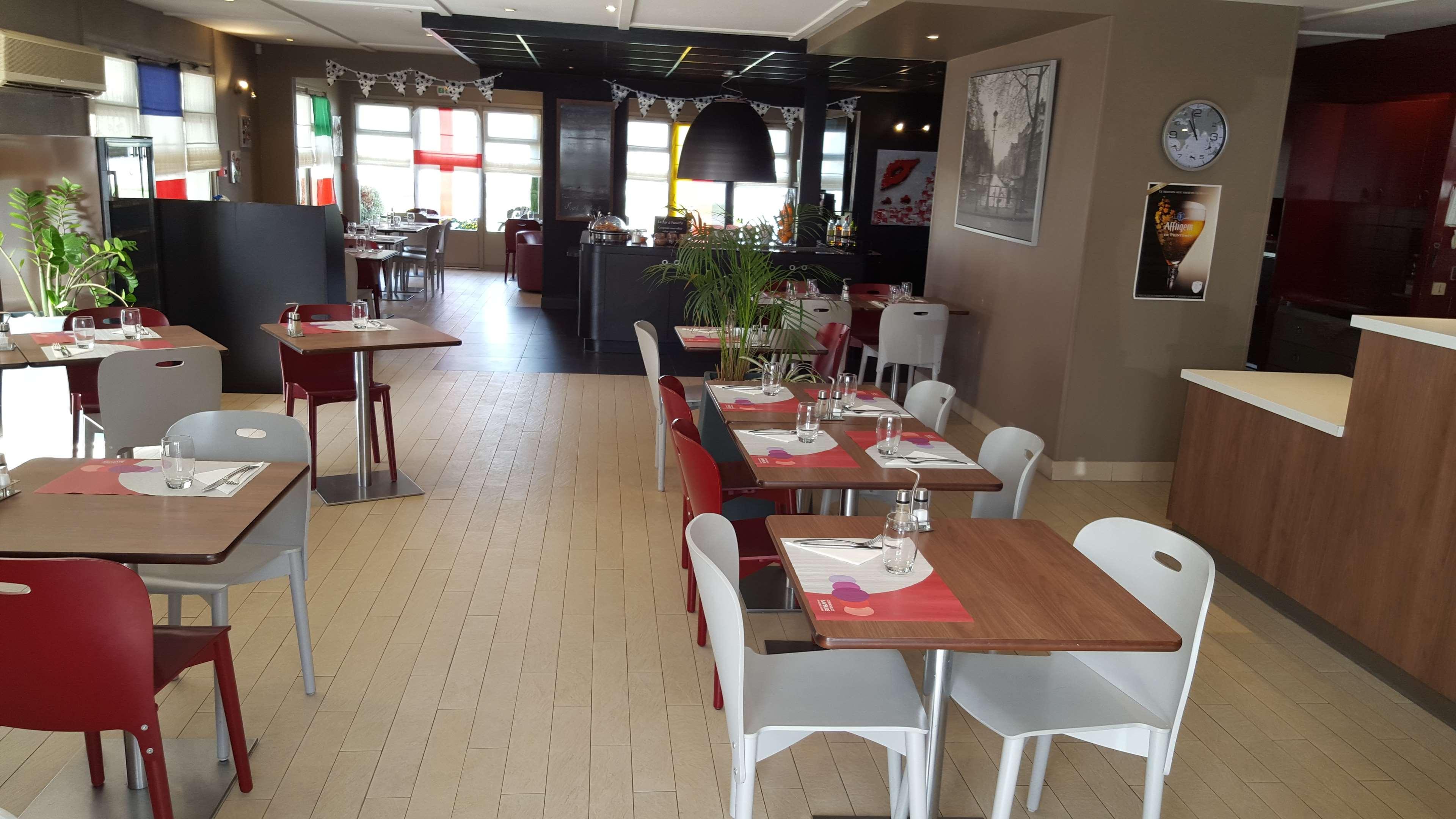 Campanile Lyon Est Aeroport Saint Exupery Otel Dış mekan fotoğraf